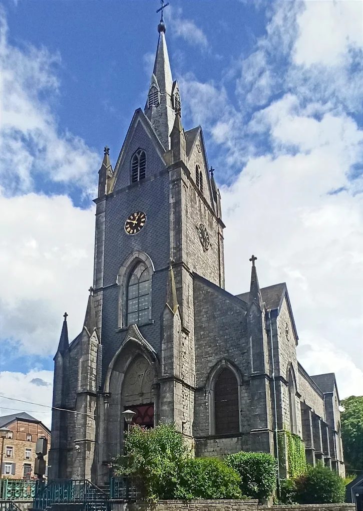 Die Kirche von Redu, dem Bücherdorf